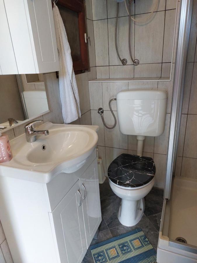 Apartmani Igercic Stinica Exterior photo